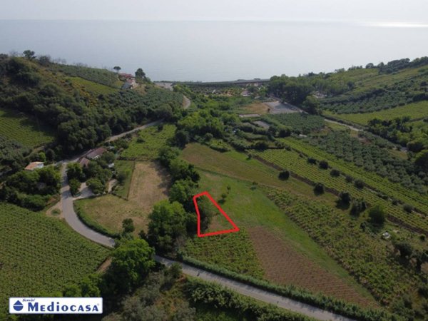 terreno agricolo in vendita a Rocca San Giovanni in zona Foce