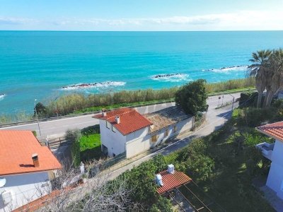 casa indipendente in vendita a Rocca San Giovanni in zona Vallevò