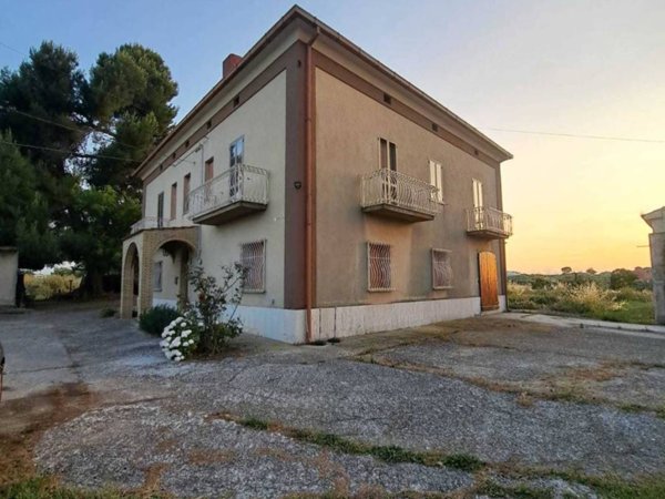 casa indipendente in vendita a Rocca San Giovanni