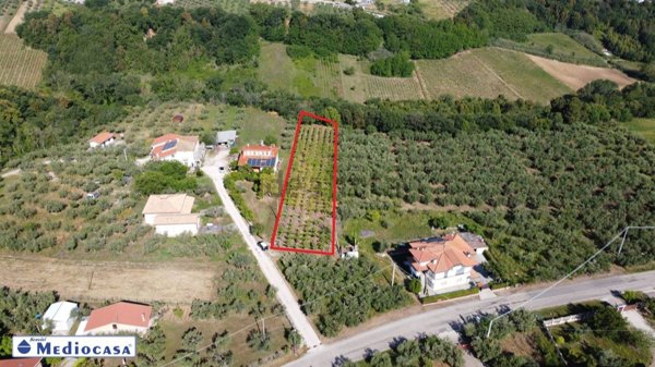 terreno edificabile in vendita a Rocca San Giovanni in zona San Giacomo