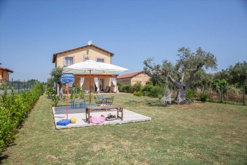 casa indipendente in vendita a Rocca San Giovanni in zona Perazza