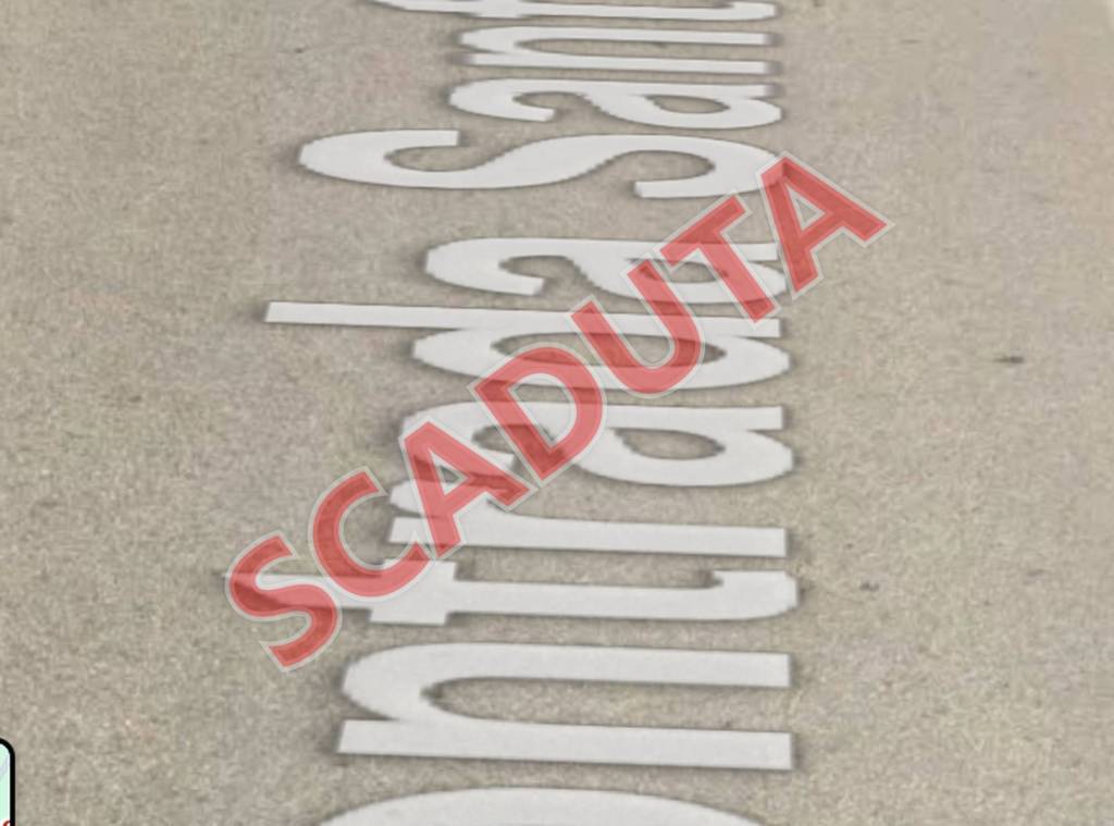 locale commerciale in vendita a Rocca San Giovanni in zona Santa Calcagna