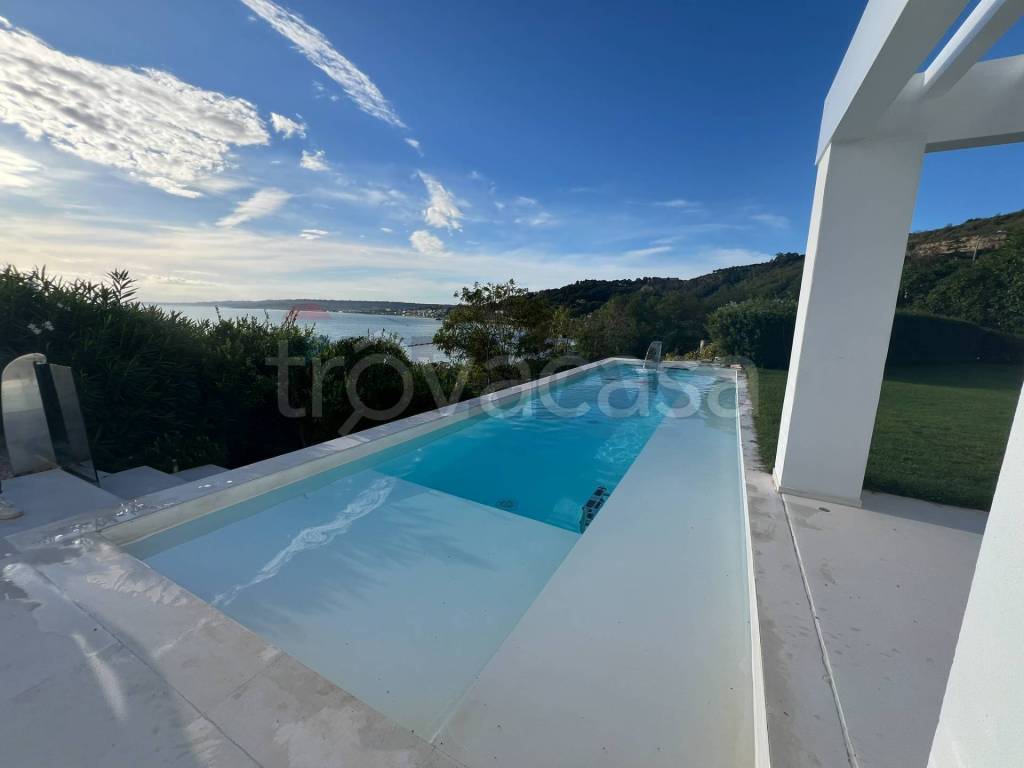 casa indipendente in vendita a Rocca San Giovanni