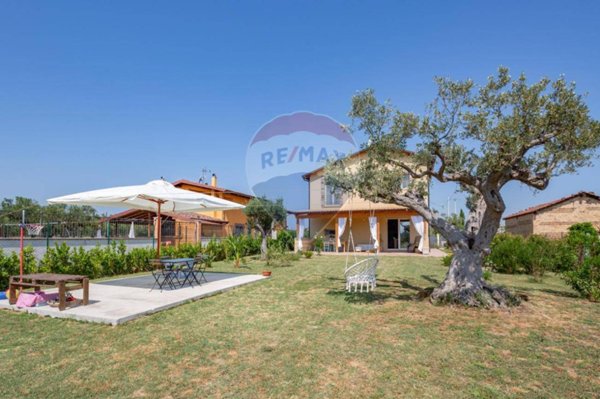 casa indipendente in vendita a Rocca San Giovanni