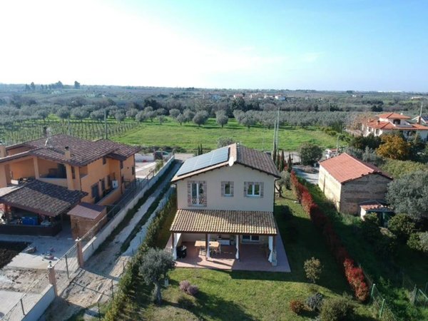 casa indipendente in vendita a Rocca San Giovanni