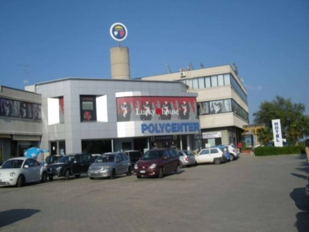 negozio in vendita a Rocca San Giovanni in zona Santa Calcagna