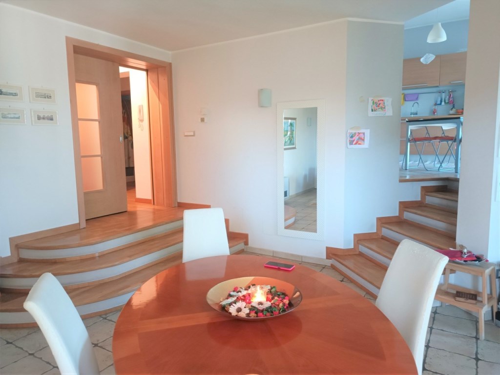 casa indipendente in vendita a Rocca San Giovanni in zona Perazza