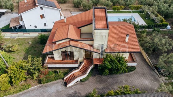 casa indipendente in vendita a Rocca San Giovanni