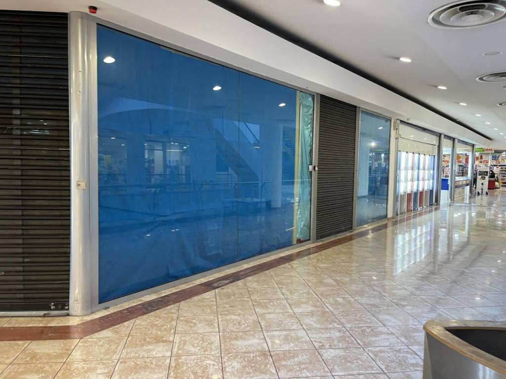 negozio in vendita a Rocca San Giovanni in zona Santa Calcagna