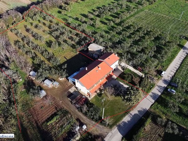 casa indipendente in vendita a Rocca San Giovanni