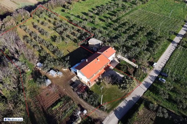 casa indipendente in vendita a Rocca San Giovanni