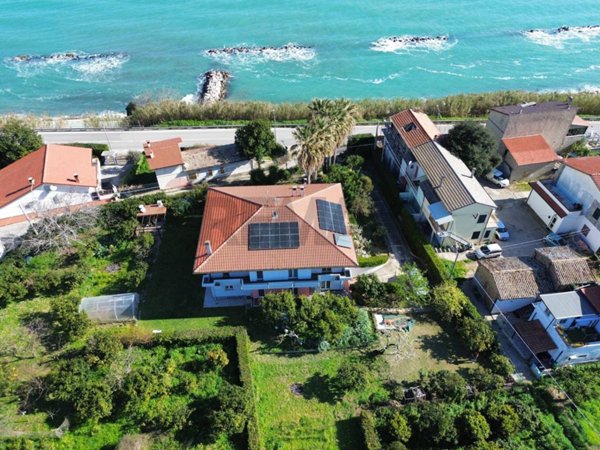 casa indipendente in vendita a Rocca San Giovanni