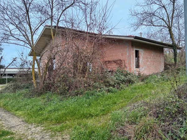 casa indipendente in vendita a Rocca San Giovanni in zona Foce