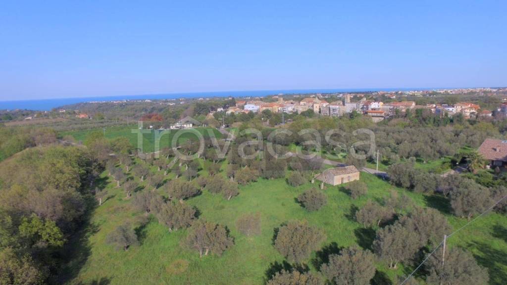 casa indipendente in vendita a Rocca San Giovanni in zona Perazza