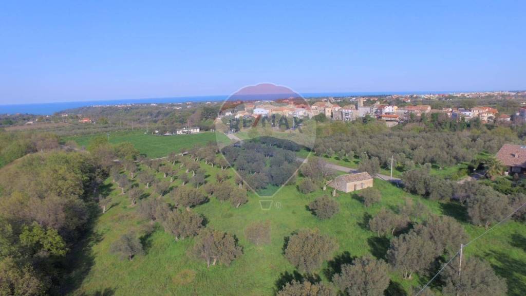 casa indipendente in vendita a Rocca San Giovanni in zona Perazza