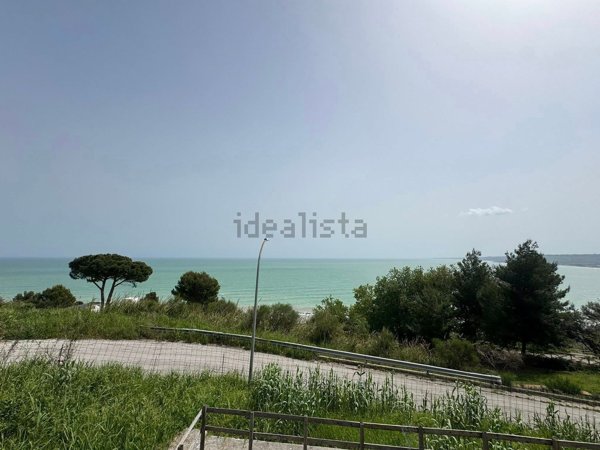 casa indipendente in vendita a Rocca San Giovanni
