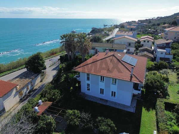 casa indipendente in vendita a Rocca San Giovanni in zona Vallevò