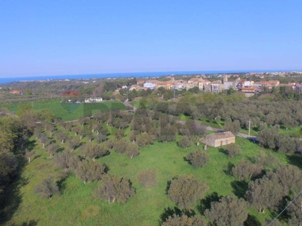 casa indipendente in vendita a Rocca San Giovanni in zona Perazza