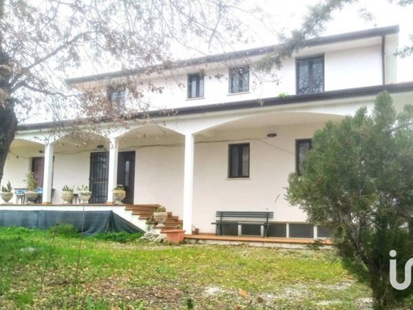casa indipendente in vendita a Roccascalegna