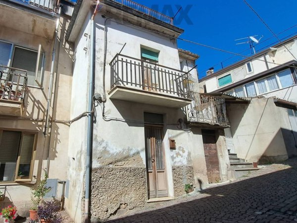 casa indipendente in vendita a Roccascalegna