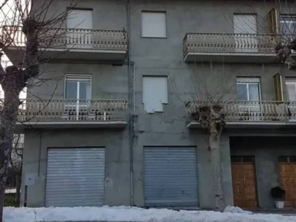 appartamento in vendita a Roccaspinalveti in zona Vallocchie