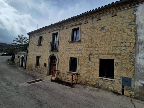 casa indipendente in vendita a Roccaspinalveti