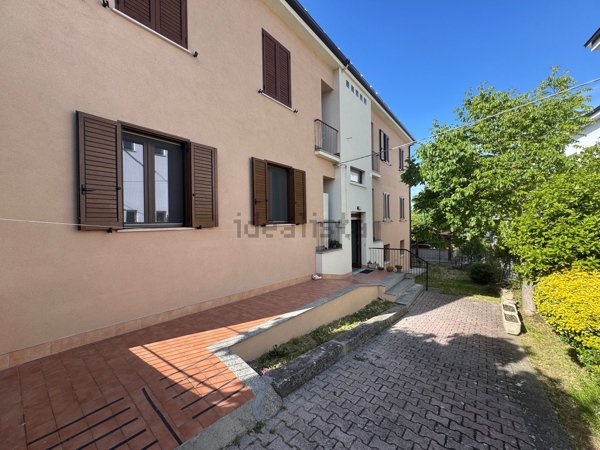 appartamento in vendita a Roccaspinalveti in zona Vallocchie