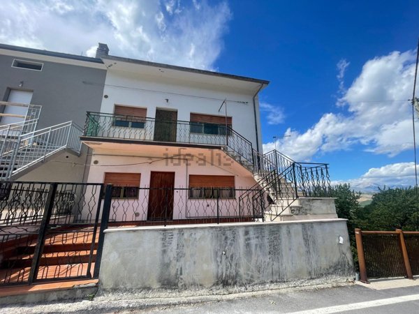 casa indipendente in vendita a Rosello in zona Giuliopoli