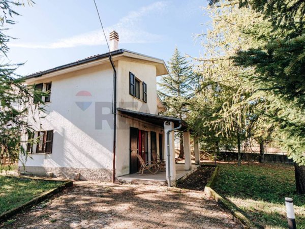 casa indipendente in vendita a Rosello