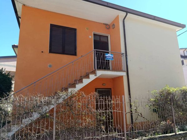 casa indipendente in vendita a Rosello in zona Giuliopoli