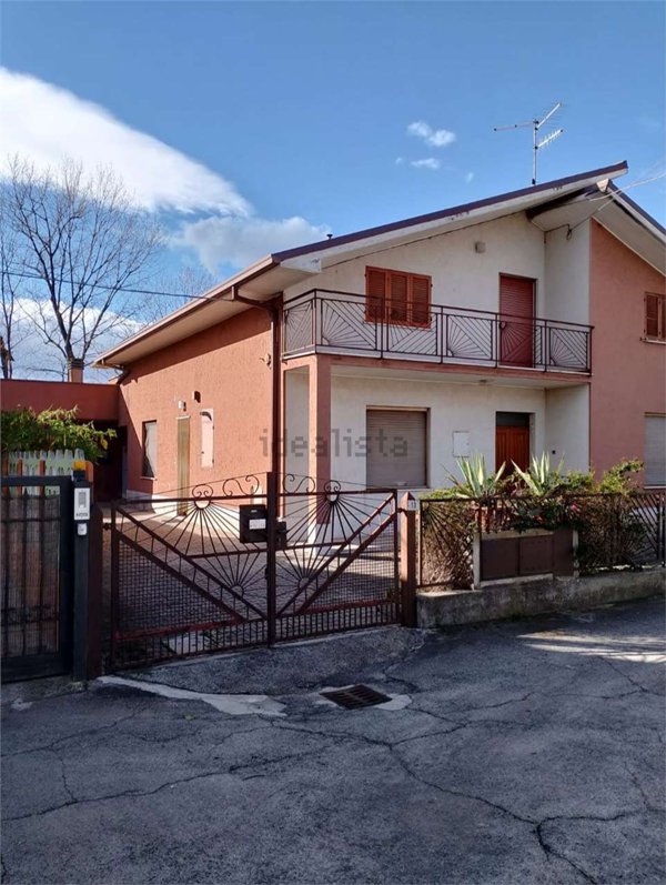 casa indipendente in vendita a San Giovanni Teatino in zona Sambuceto