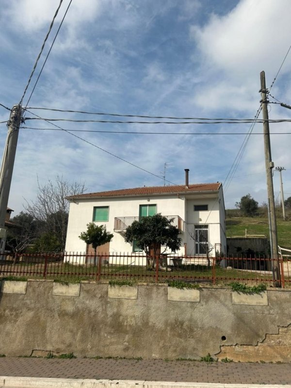 casa indipendente in vendita a San Giovanni Teatino in zona Sambuceto