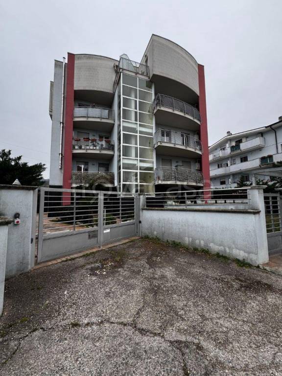 appartamento in vendita a San Giovanni Teatino in zona Sambuceto