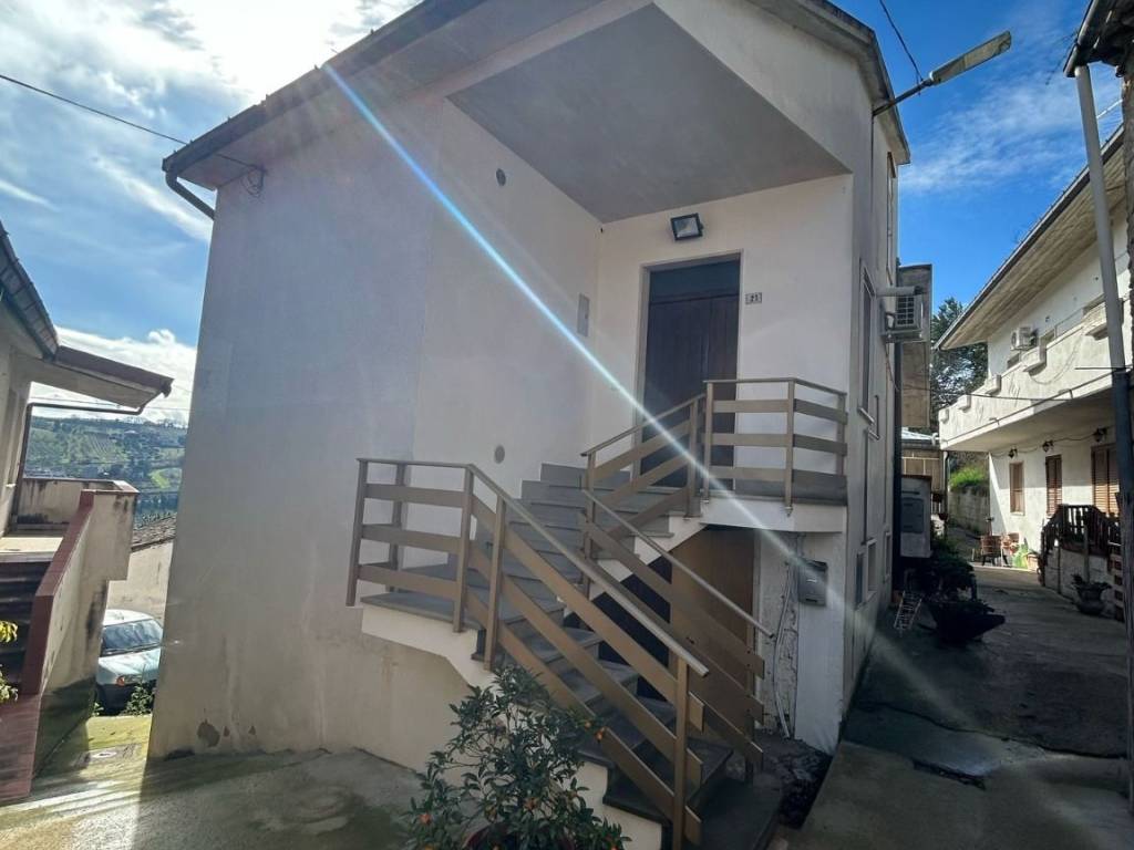 casa indipendente in vendita a San Giovanni Teatino