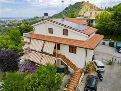 casa indipendente in vendita a San Giovanni Teatino