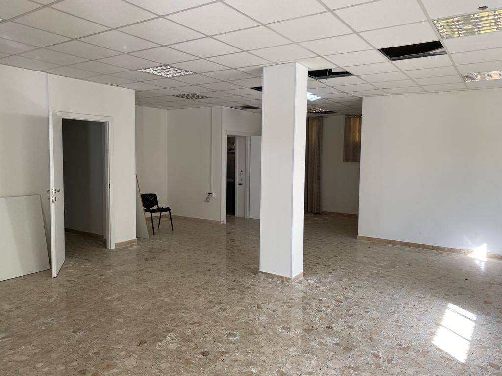 negozio in vendita a San Giovanni Teatino in zona Sambuceto