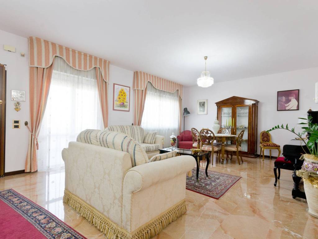 casa indipendente in vendita a San Giovanni Teatino in zona Sambuceto
