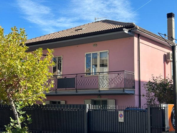 casa indipendente in vendita a San Giovanni Teatino in zona Sambuceto