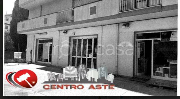 negozio in vendita a San Giovanni Teatino in zona Sambuceto