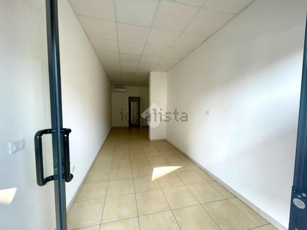 negozio in vendita a San Giovanni Teatino in zona Sambuceto