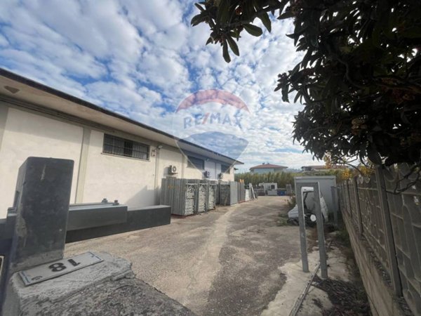 locale commerciale in vendita a San Giovanni Teatino in zona Sambuceto