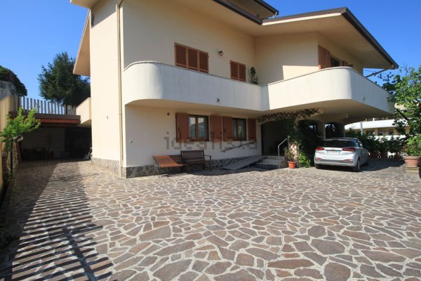 casa indipendente in vendita a San Giovanni Teatino in zona Sambuceto