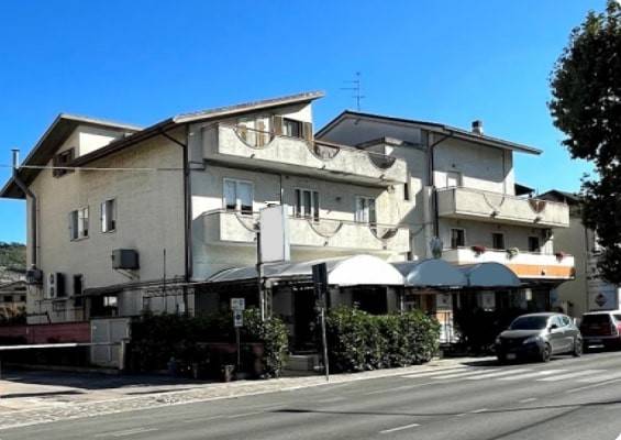 negozio in vendita a San Giovanni Teatino in zona Sambuceto