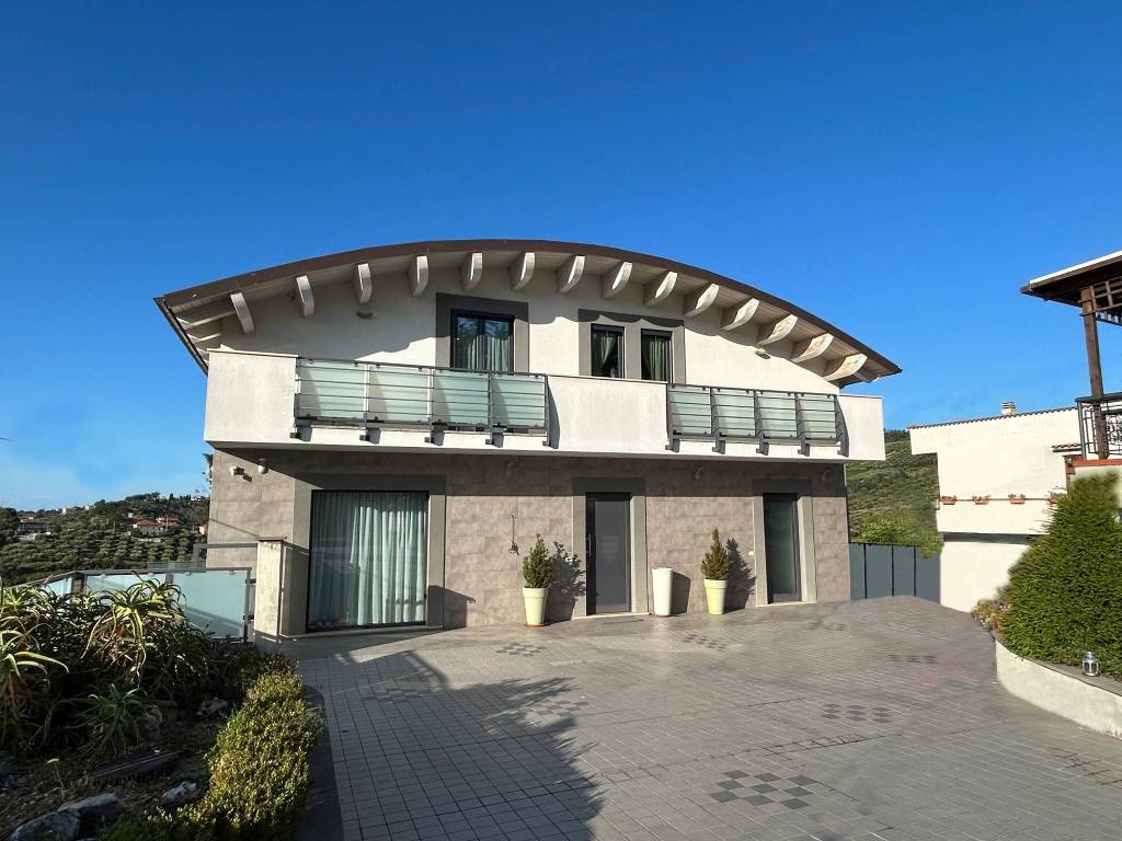 casa indipendente in vendita a San Giovanni Teatino in zona Sambuceto