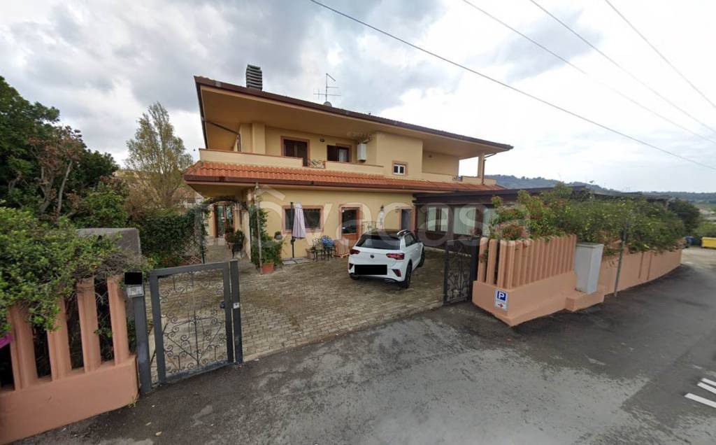 casa indipendente in vendita a San Giovanni Teatino in zona Sambuceto