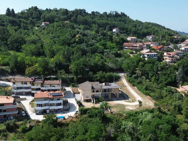 casa indipendente in vendita a San Giovanni Teatino