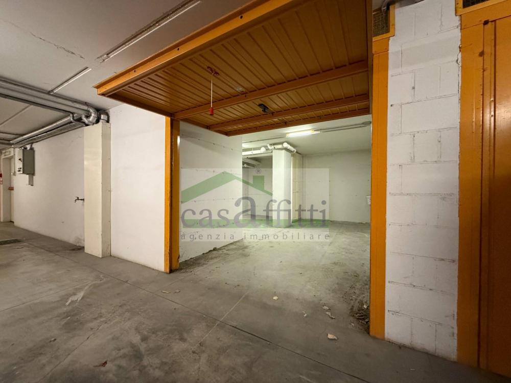 negozio in vendita a San Giovanni Teatino in zona Sambuceto