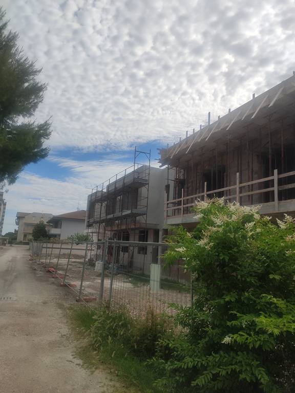 casa indipendente in vendita a San Giovanni Teatino in zona Sambuceto