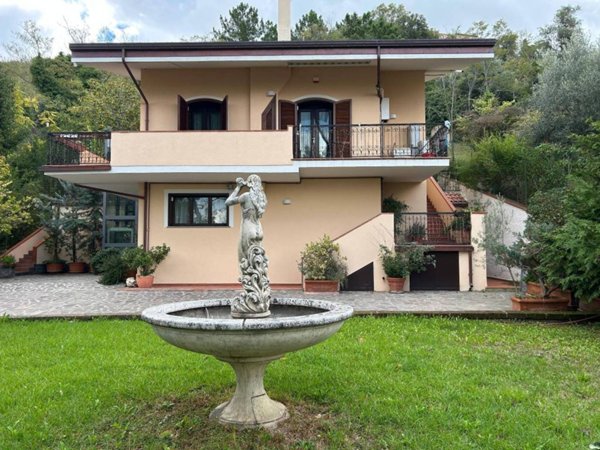 casa indipendente in vendita a San Giovanni Teatino