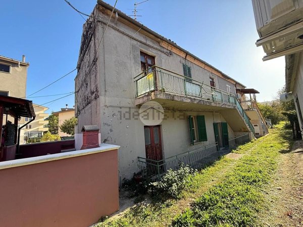 casa indipendente in vendita a San Giovanni Teatino in zona Sambuceto